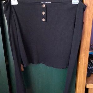 Long sleeve cropped tee (off the shoulder)